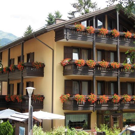 Hotel Binelli Pinzolo Esterno foto