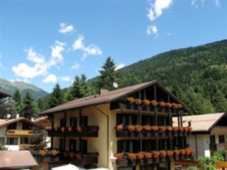 Hotel Binelli Pinzolo Esterno foto